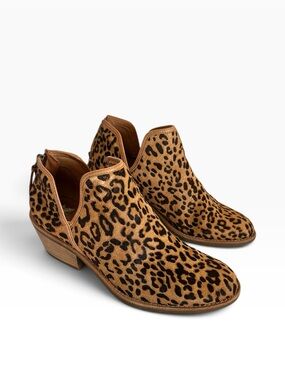 Sofft Leopard Print Calf-Hair Ankle Boots Size 8 Block Heel
